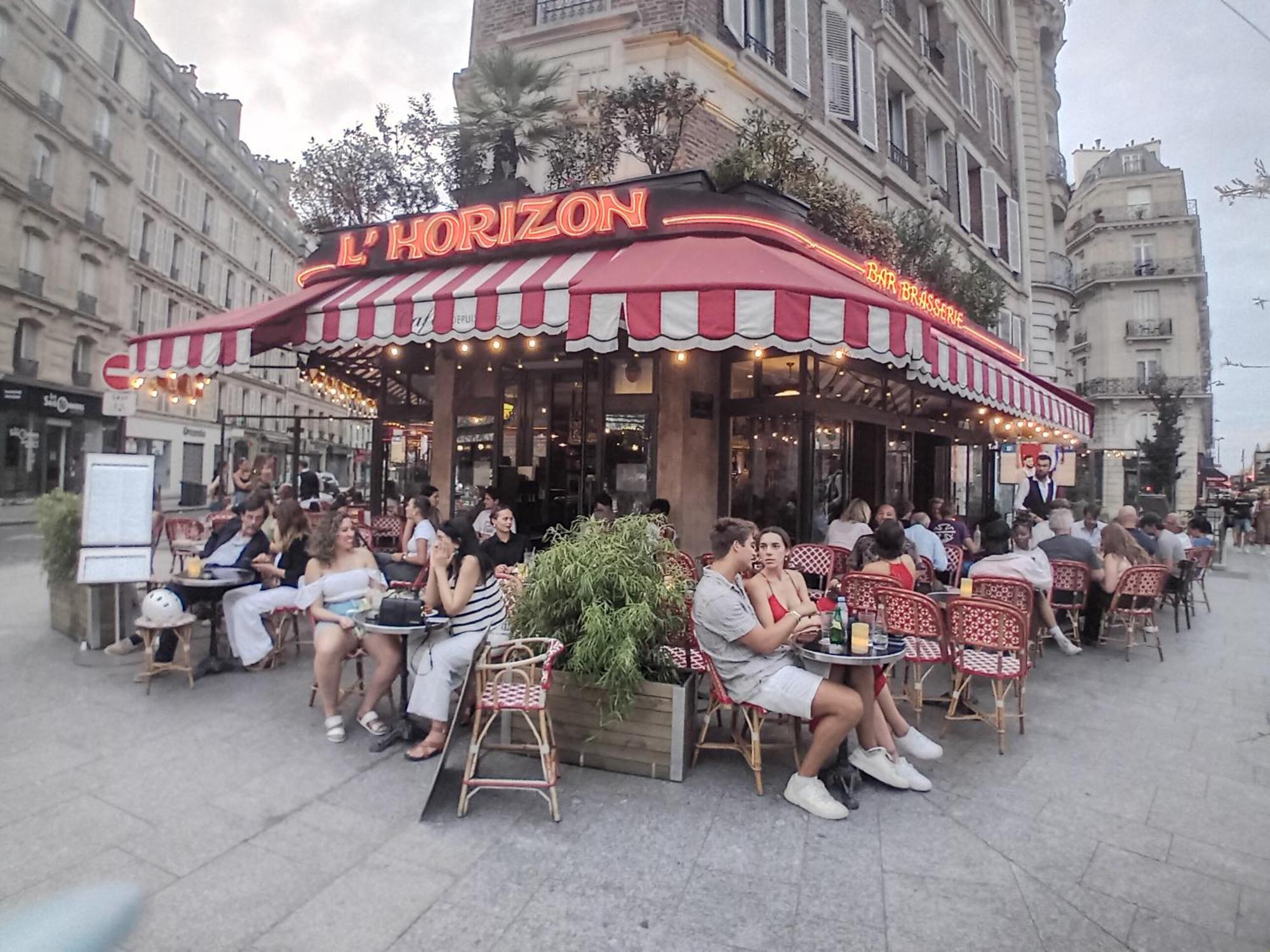 Apartment Center Paris, Amusing2bed Room,68sqm-5 Mins Eiffel Tour And Louvre Meusm ,gare Montparnasse ,front Metro *