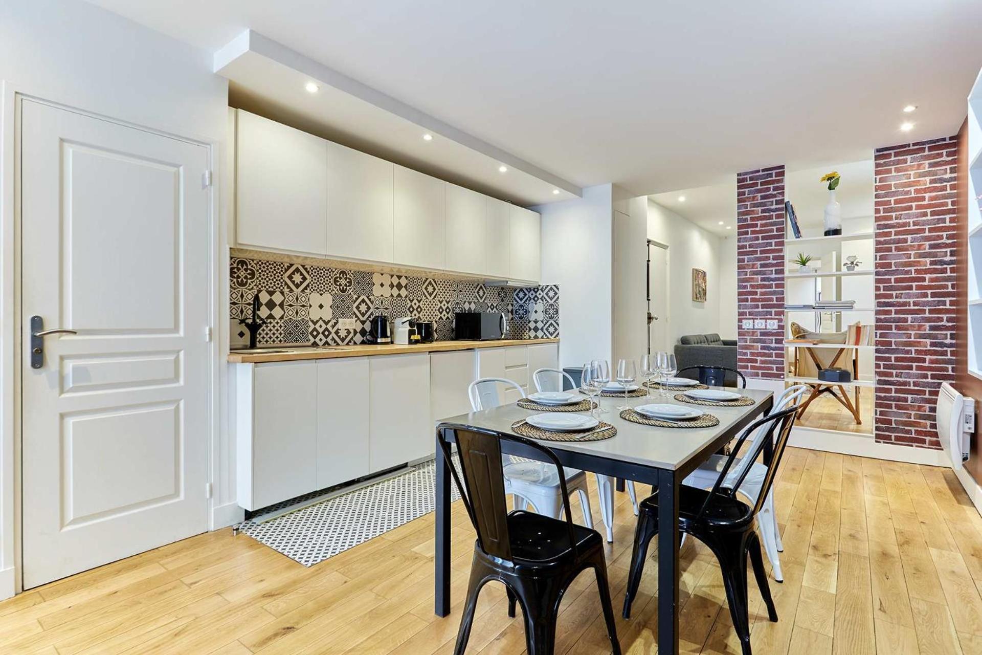 Appartement Charming Flat In The Heart Of *