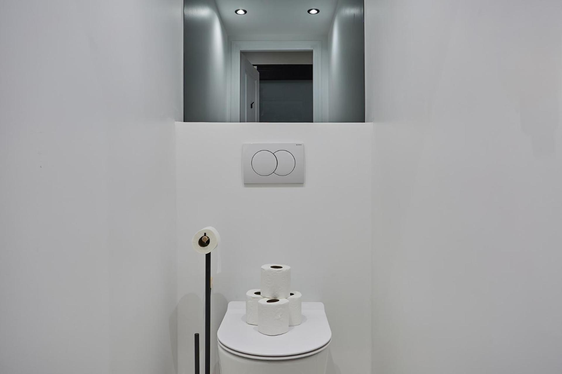 In The Center Of By Studioprestige Apartment *
