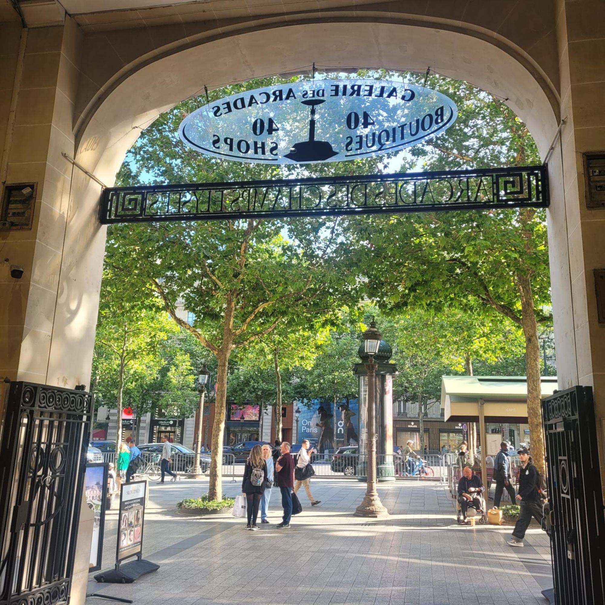 Bel Champs Elysees Avec 2 Appartement Paris
