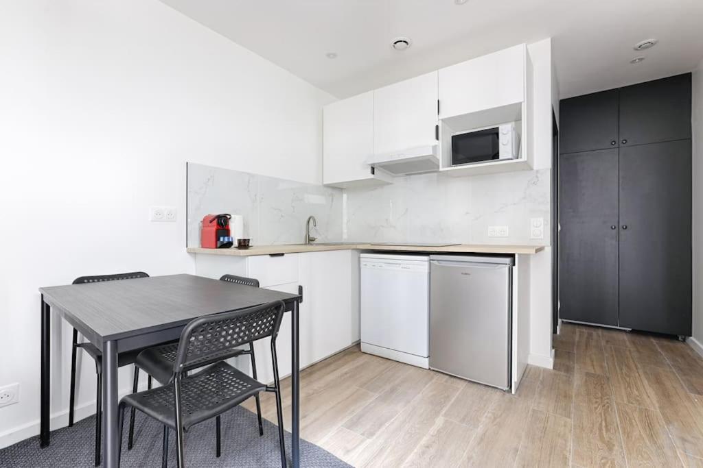 Charming 1br In Heart Of 10th Apartment *
