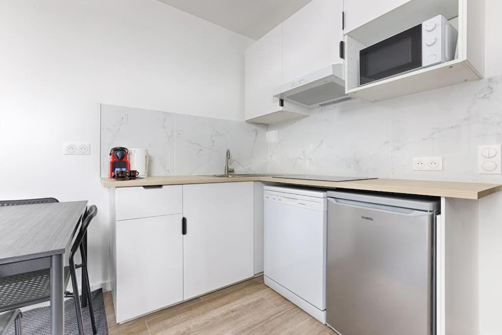 Charming 1br In Heart Of 10th Apartment *