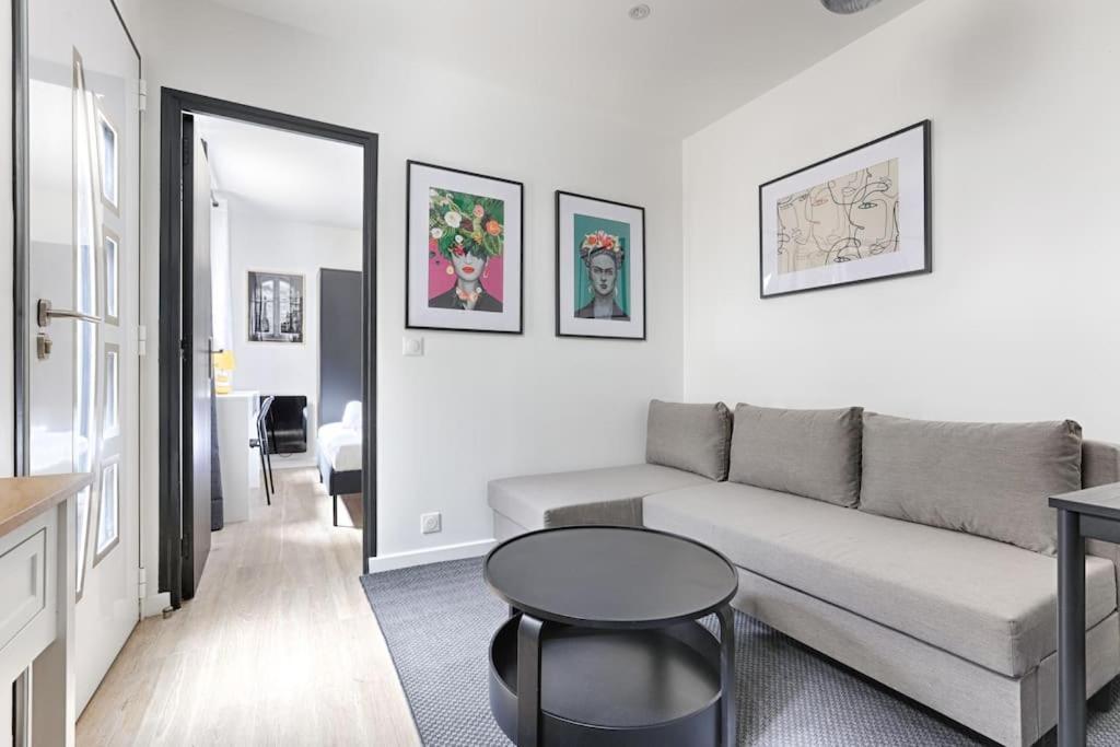 Apartment Charming 1br In Heart Of 10th Paris