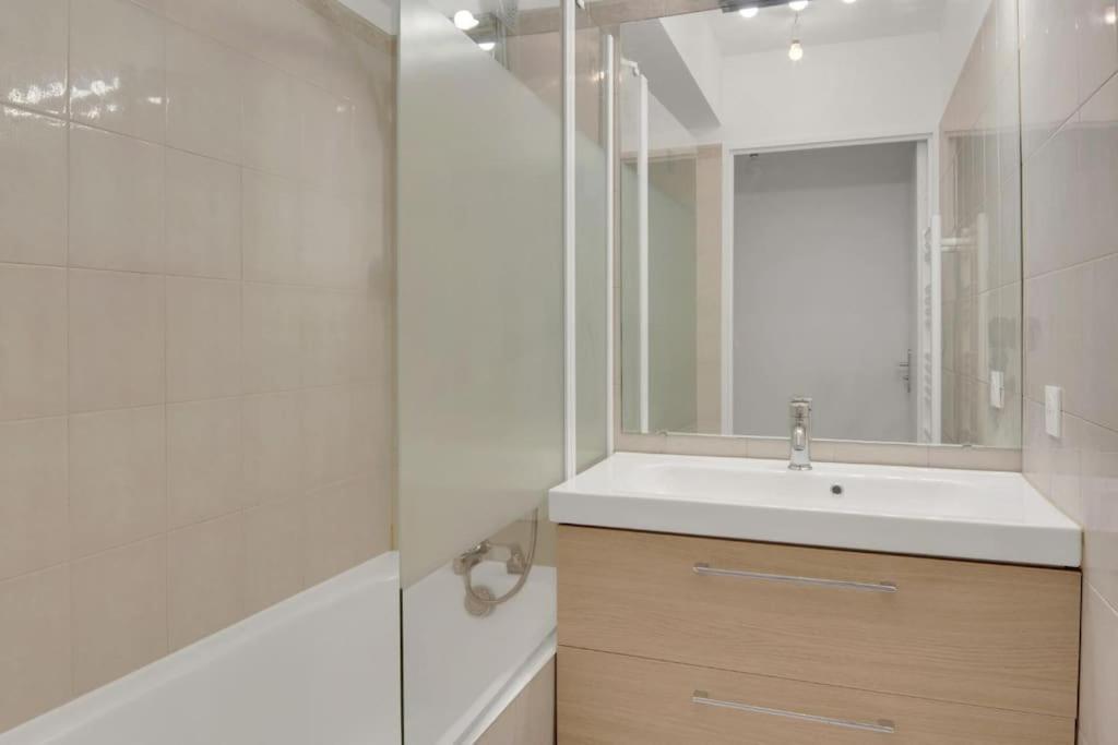 Apartment Sublime Avec Parking 17 Wagram Paris