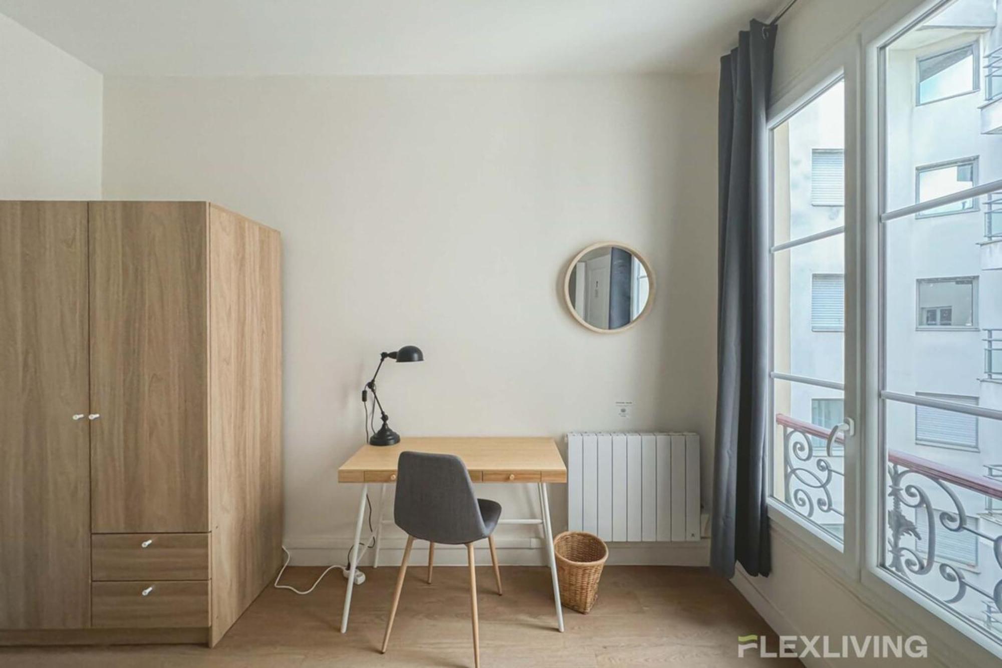 Flexliving - - Mesnil * Paris