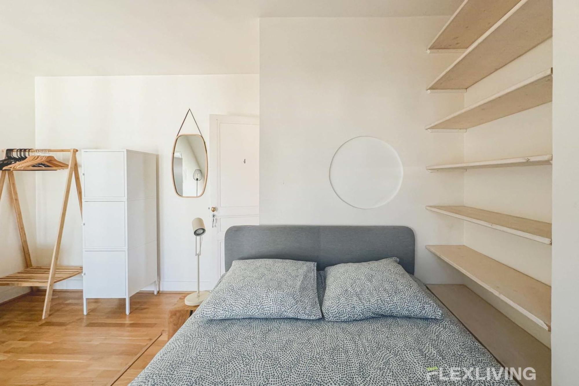 Flexliving - Whole Flat - Bausset Apartment *
