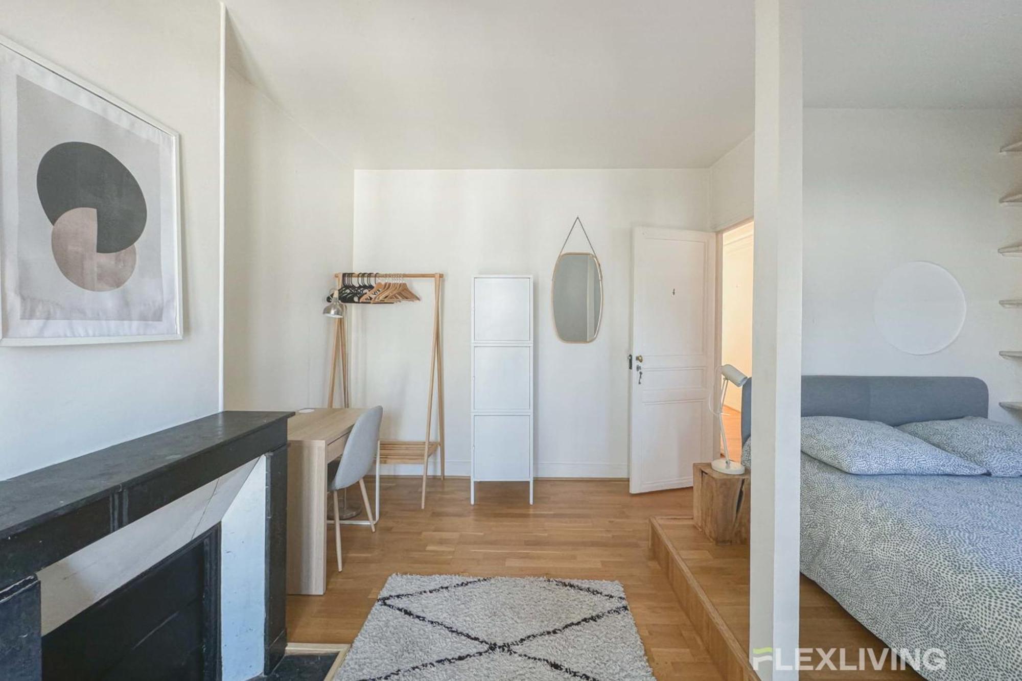 Flexliving - Whole Flat - Bausset Apartment *