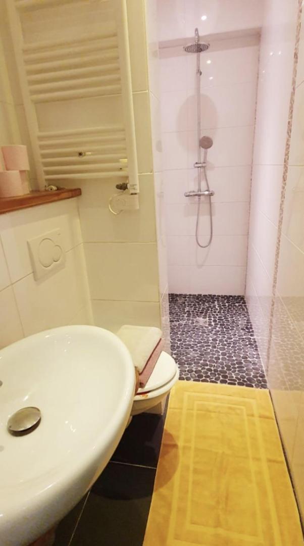 Montmartre, Mairie Du 18e Appartement