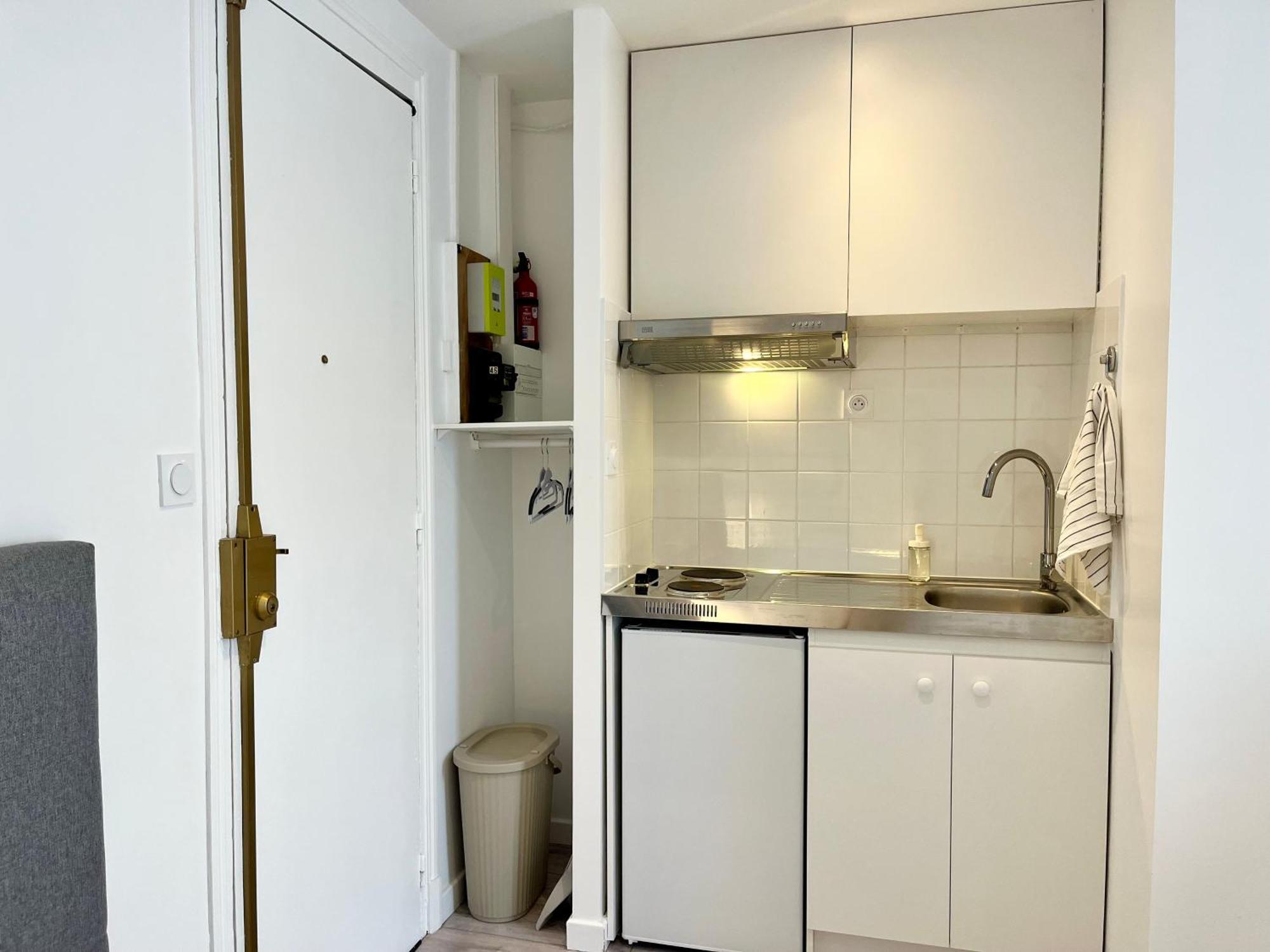 Appartement Petit Agreable Au Coeur Du 11e Arrondissement Paris