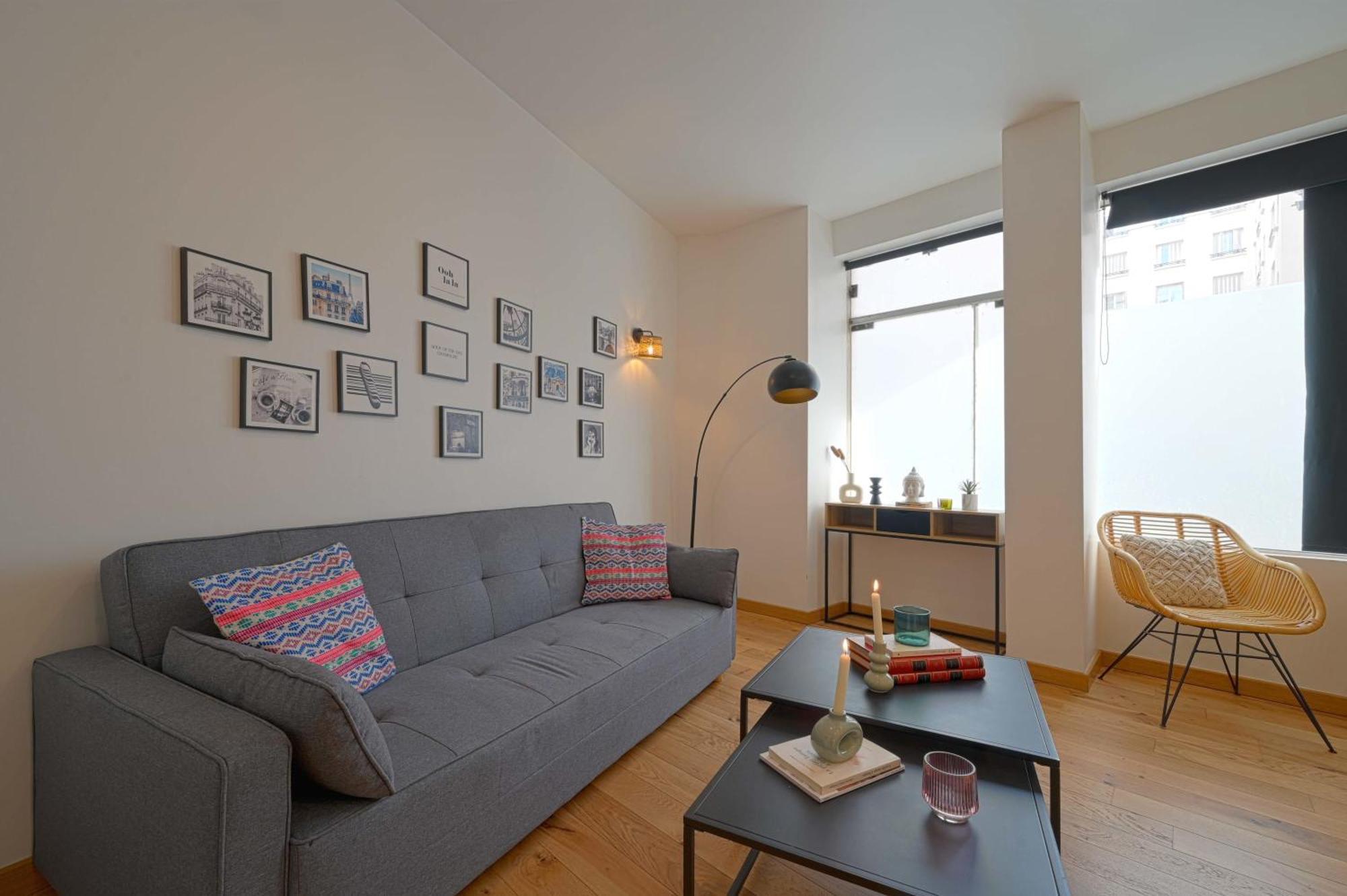 Appartement Superbe De 2 Pieces Paris