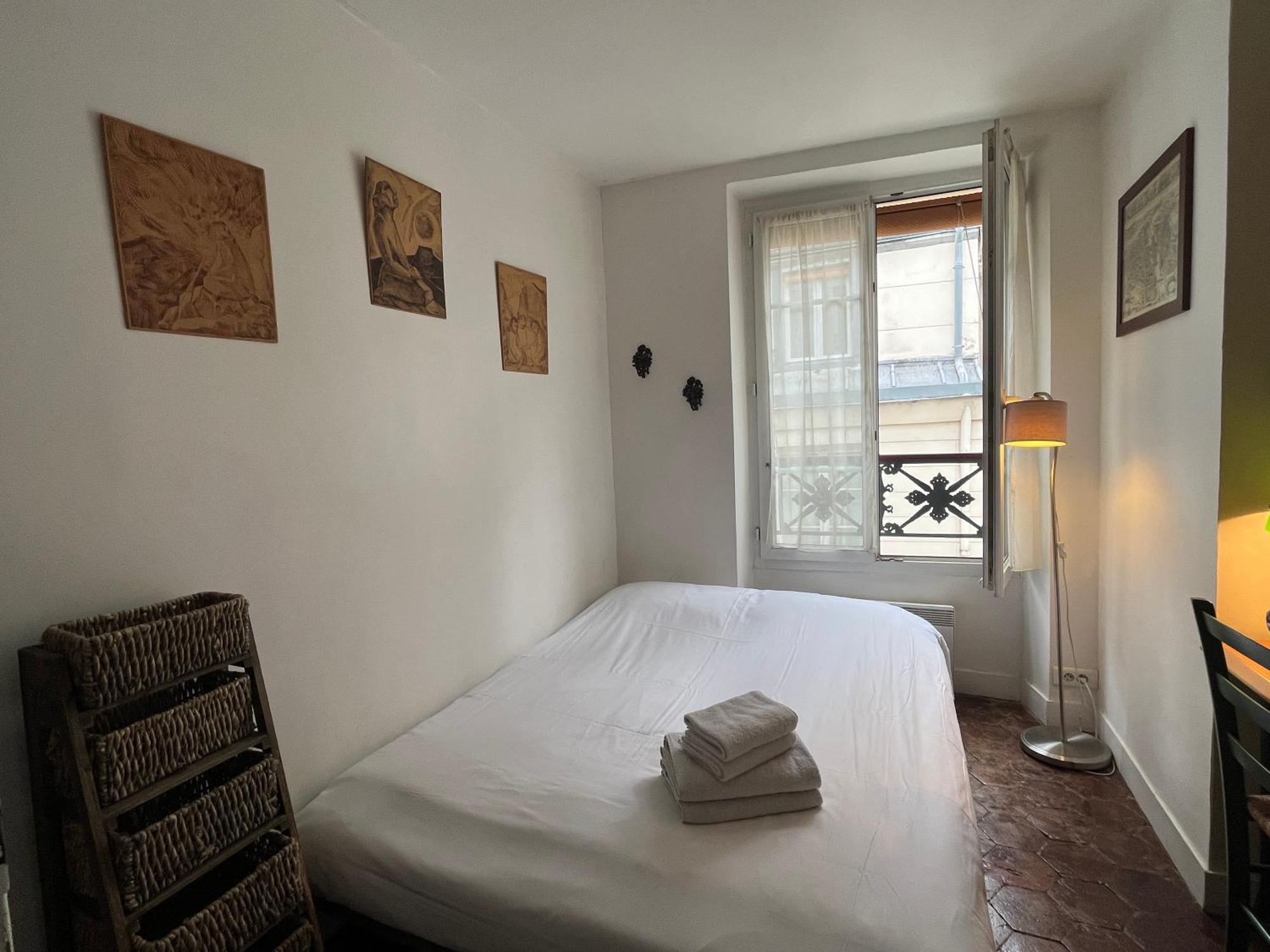 Appartement Typical Marais 3 Br Beaubourg *