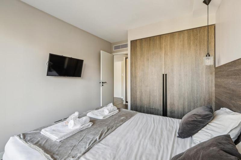 330 Pernet 3 : Elegance And Comfort In