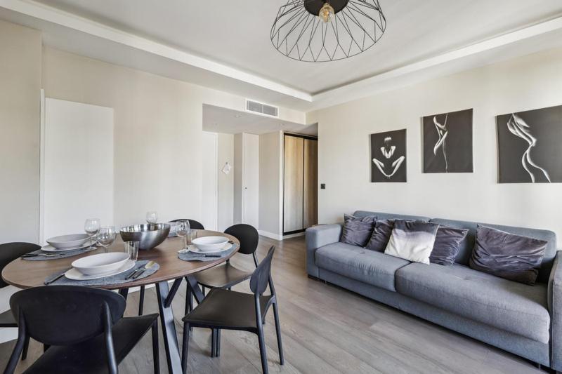 330 Pernet 3 : Elegance And Comfort In Apartment