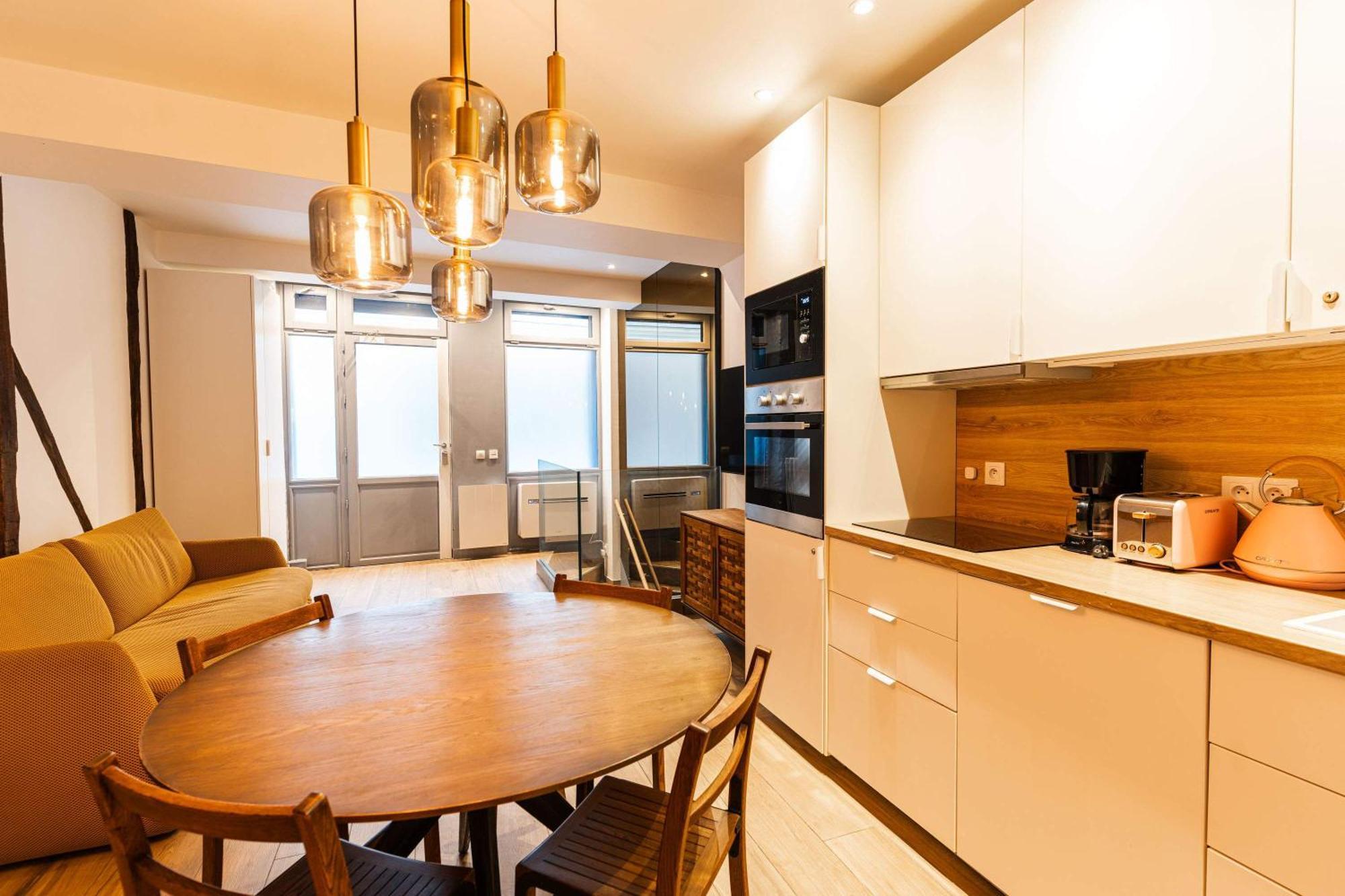 Loft 1 Bedroom Marais, Notre Dame Ac By Lcc Agency Apartment Paris