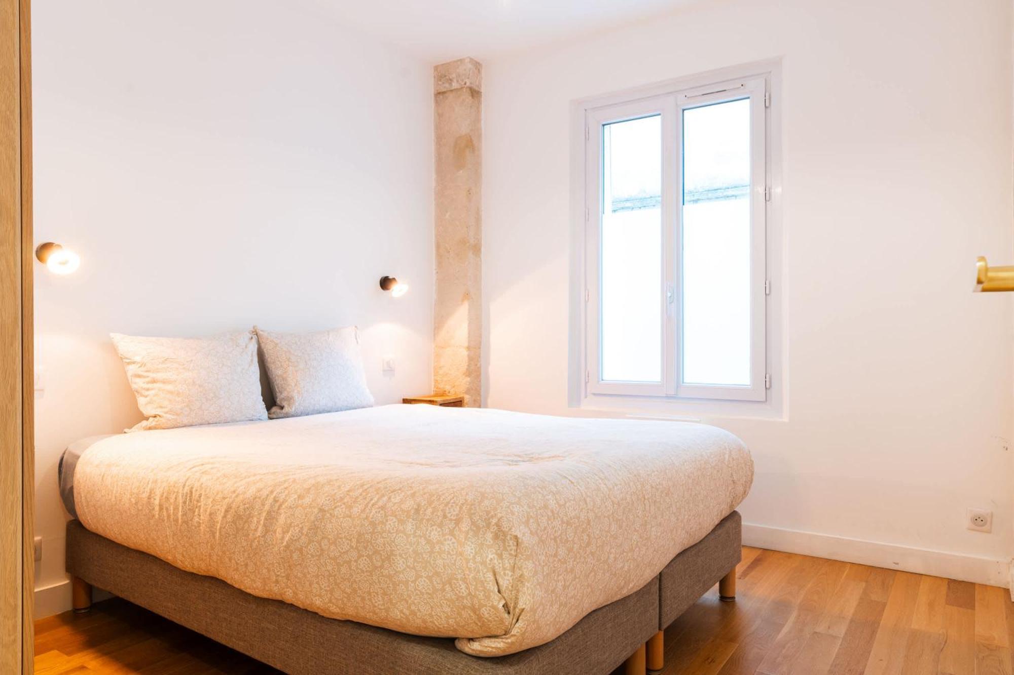 Loft 4 Bedroom Montmartre Pigalle Ac By Lcc Agency Apartment *
