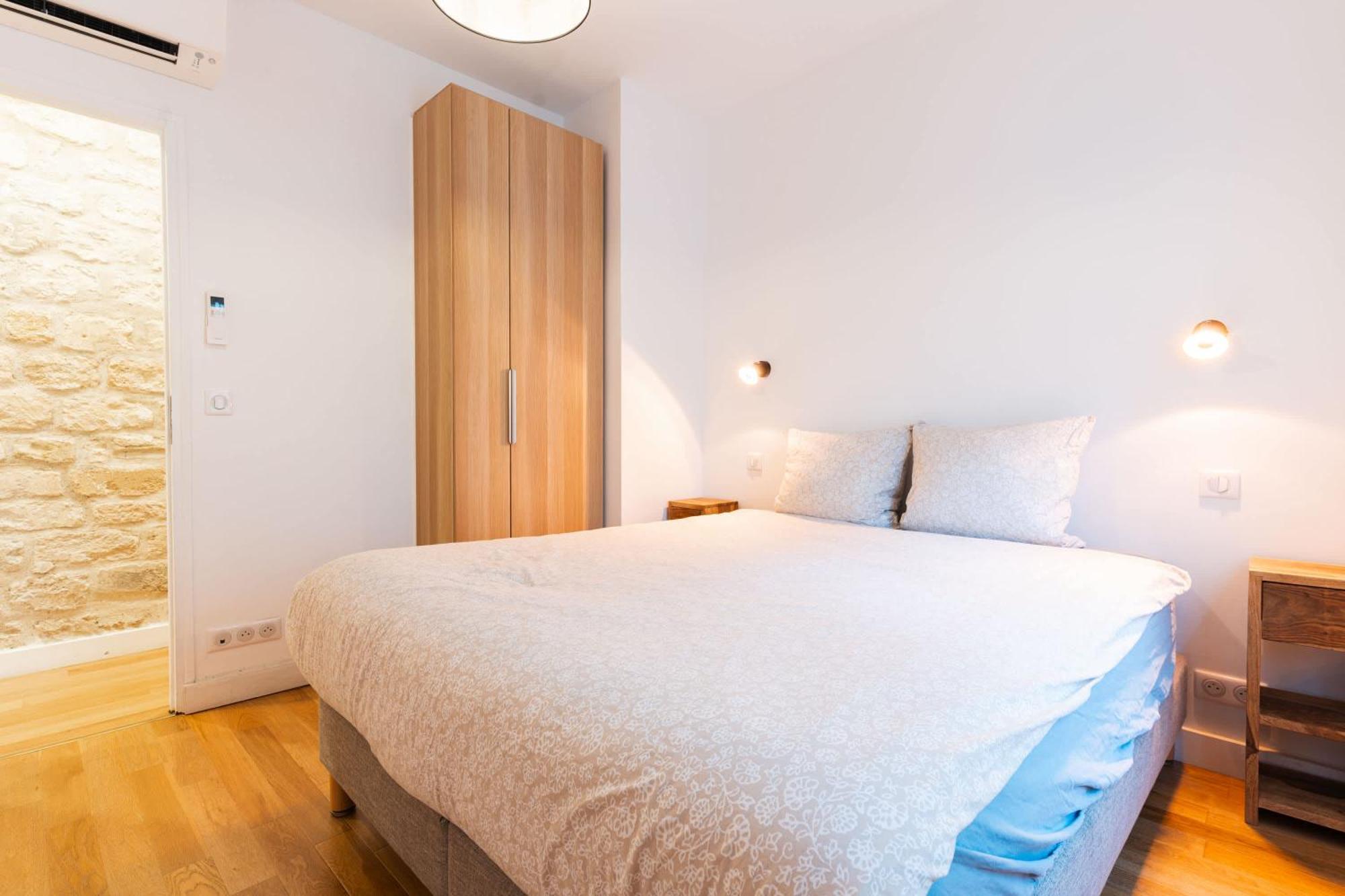 Apartment Loft 4 Bedroom Montmartre Pigalle Ac By Lcc Agency *