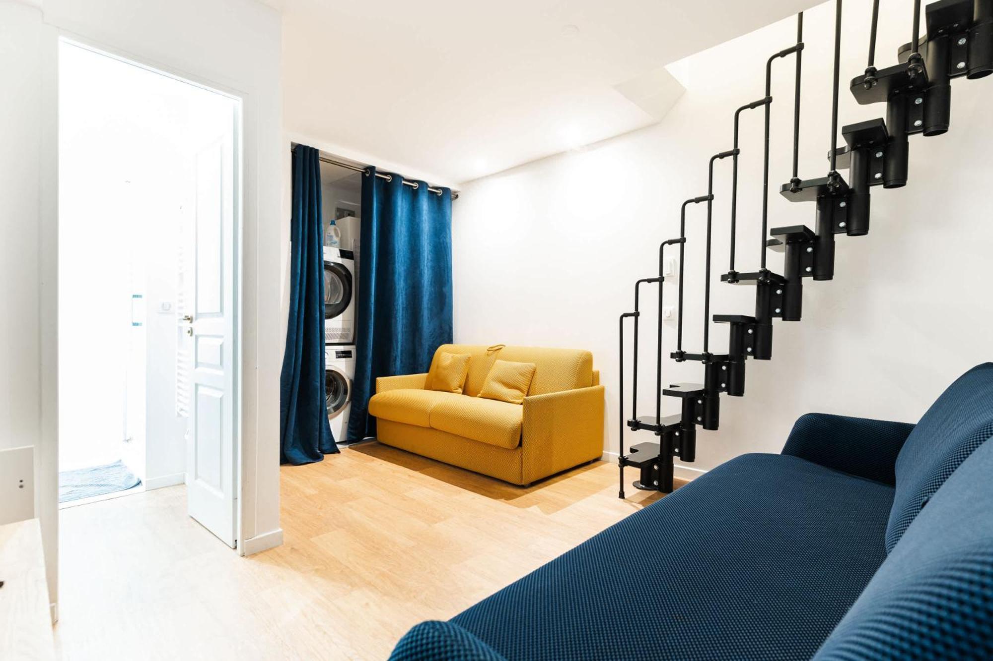 Loft 4 Bedroom Montmartre Pigalle Ac By Lcc Agency Apartment *