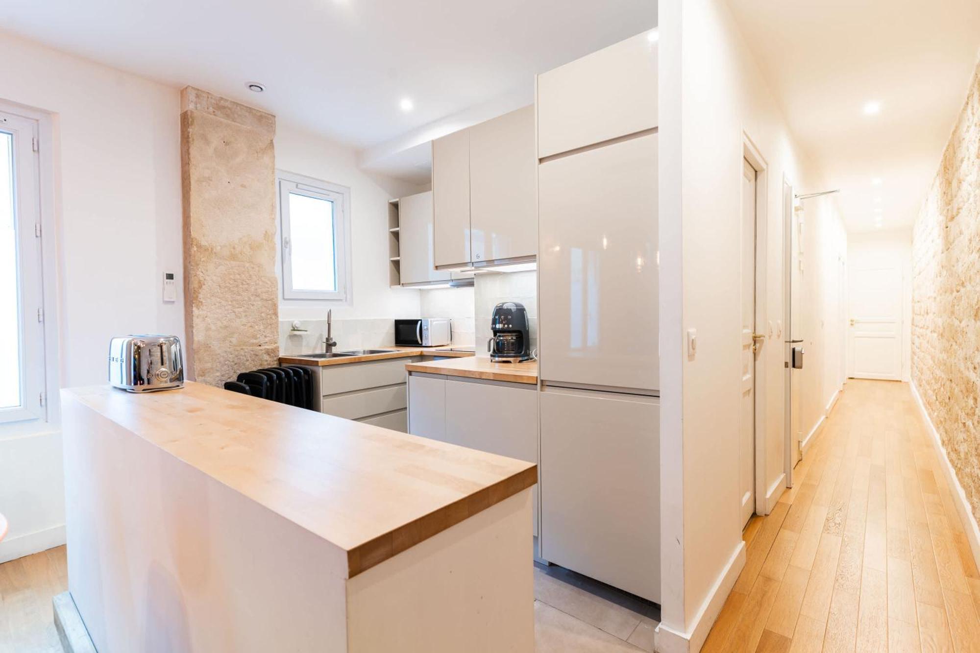 Loft 4 Bedroom Montmartre Pigalle Ac By Lcc Agency Apartment