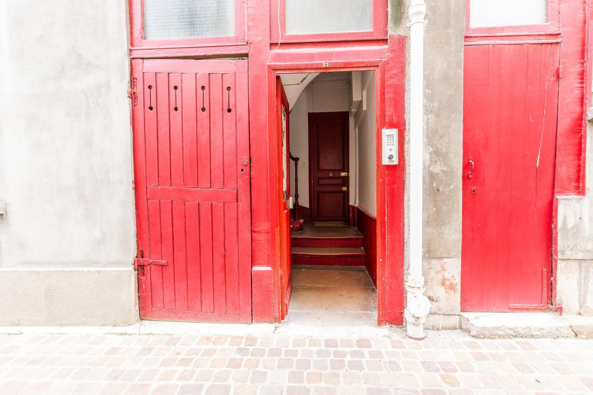 Loft 4 Bedroom Montmartre Pigalle Ac By Lcc Agency * Paris
