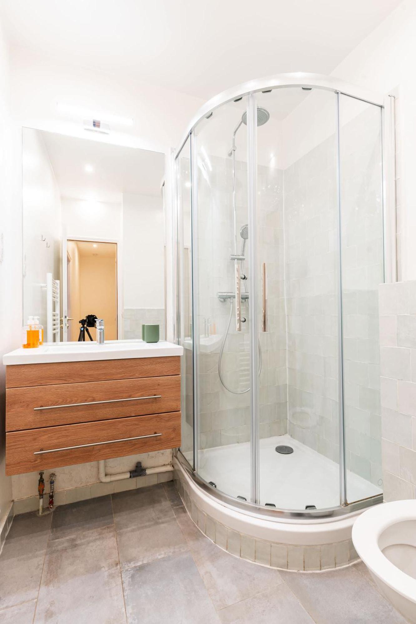 Loft 4 Bedroom Montmartre Pigalle Ac By Lcc Agency Paris