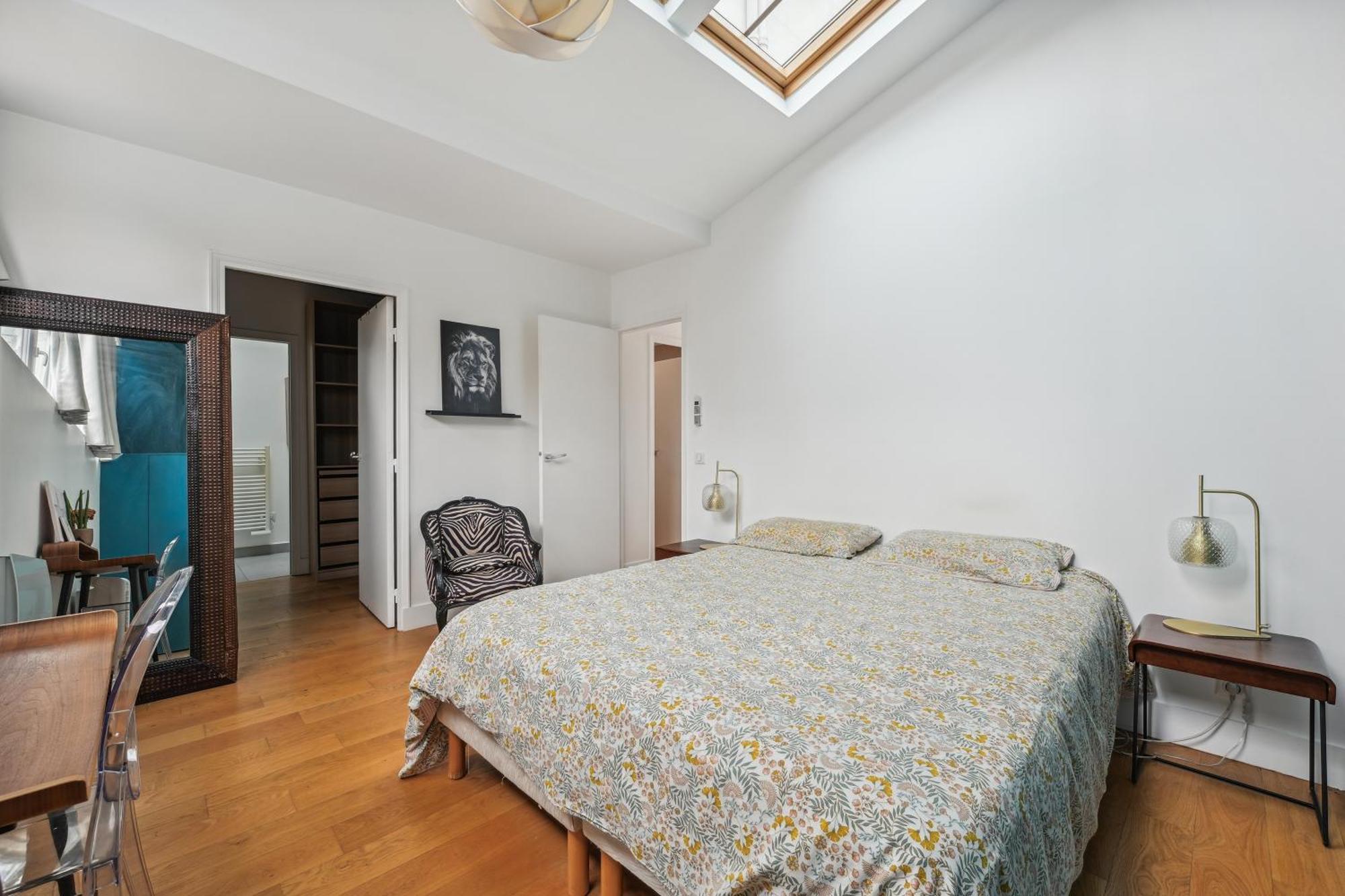 Appartement Grandeur Cachee Du 15e - Avec Parking Paris