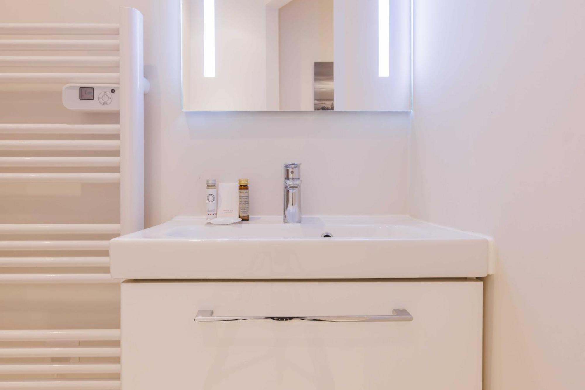 Modern - 2br - 6p - Saint-ambroise Apartment *