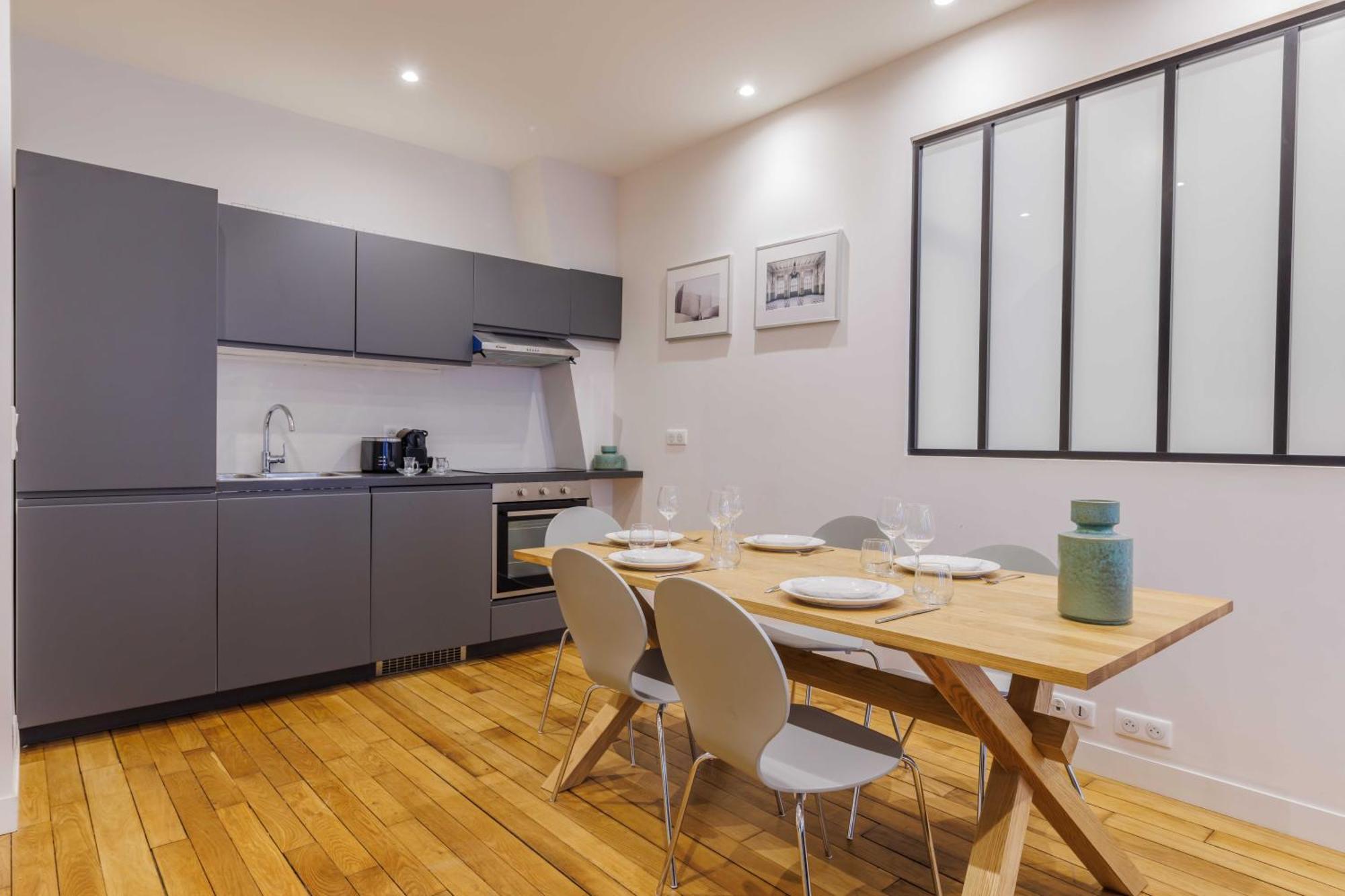 Modern - 2br - 6p - Saint-ambroise Apartment