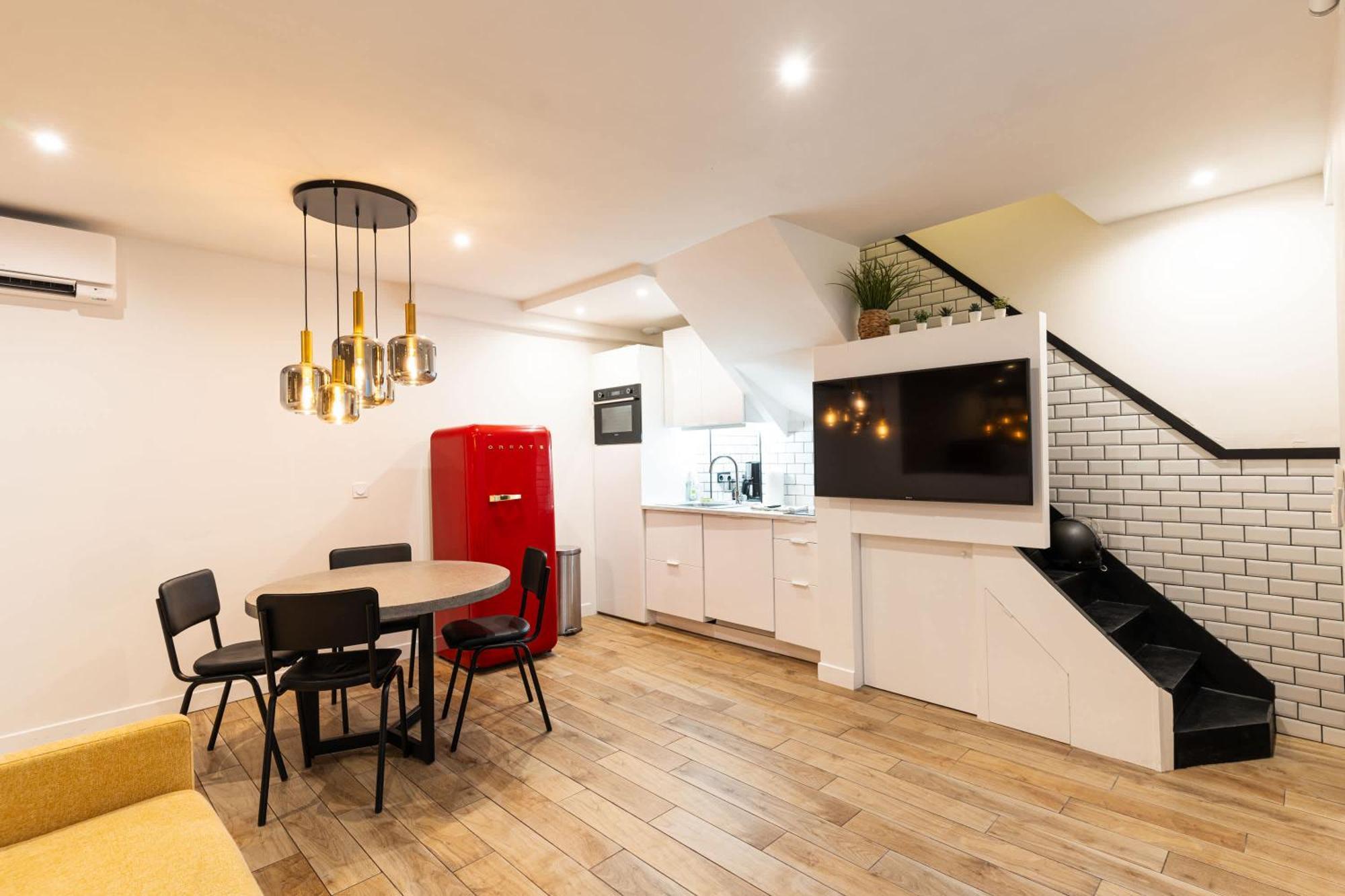 Town House Nation, Bastille, Ac By Lcc Agency * Paris