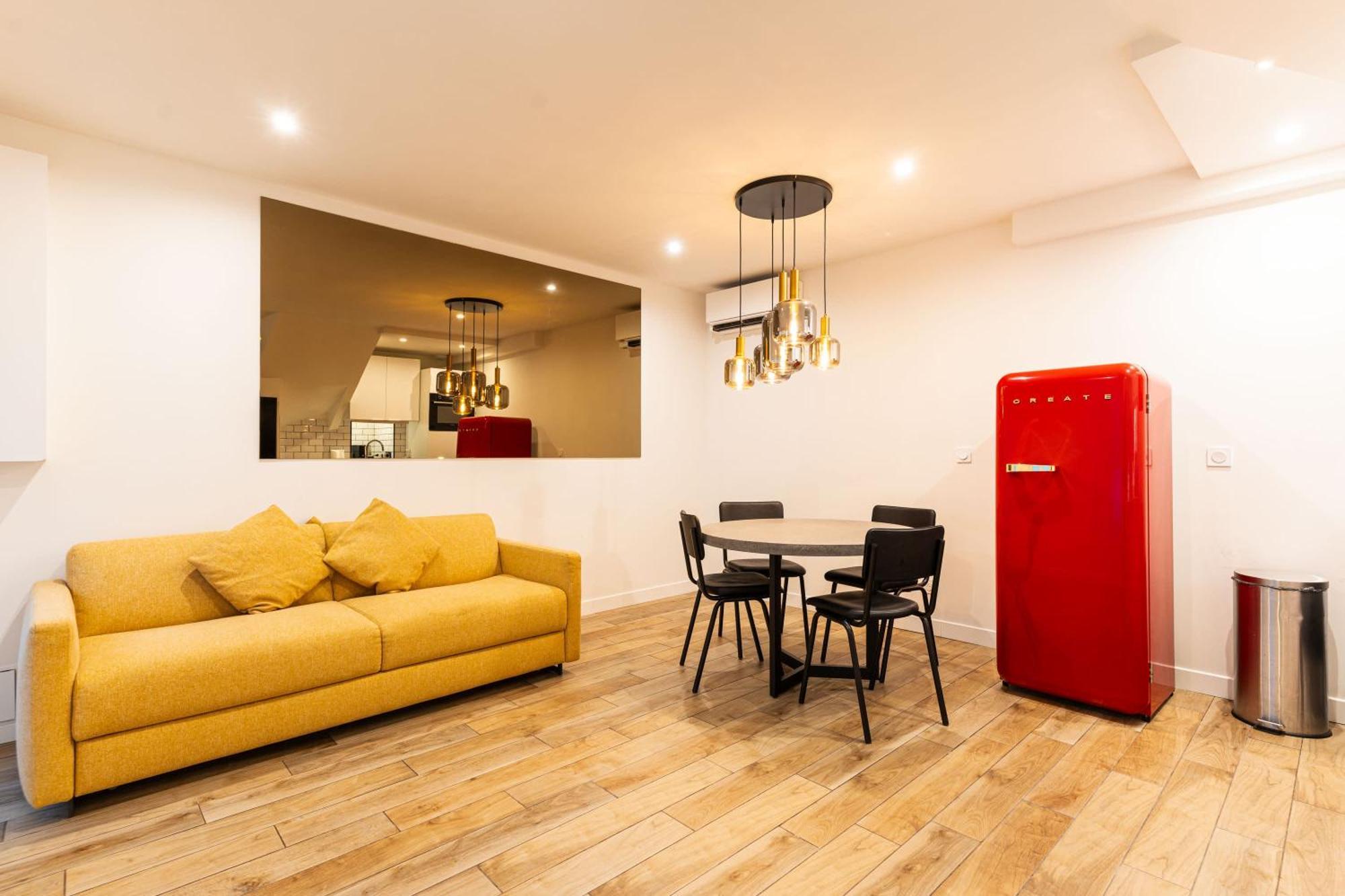 Town House Nation, Bastille, Ac By Lcc Agency Holiday home
