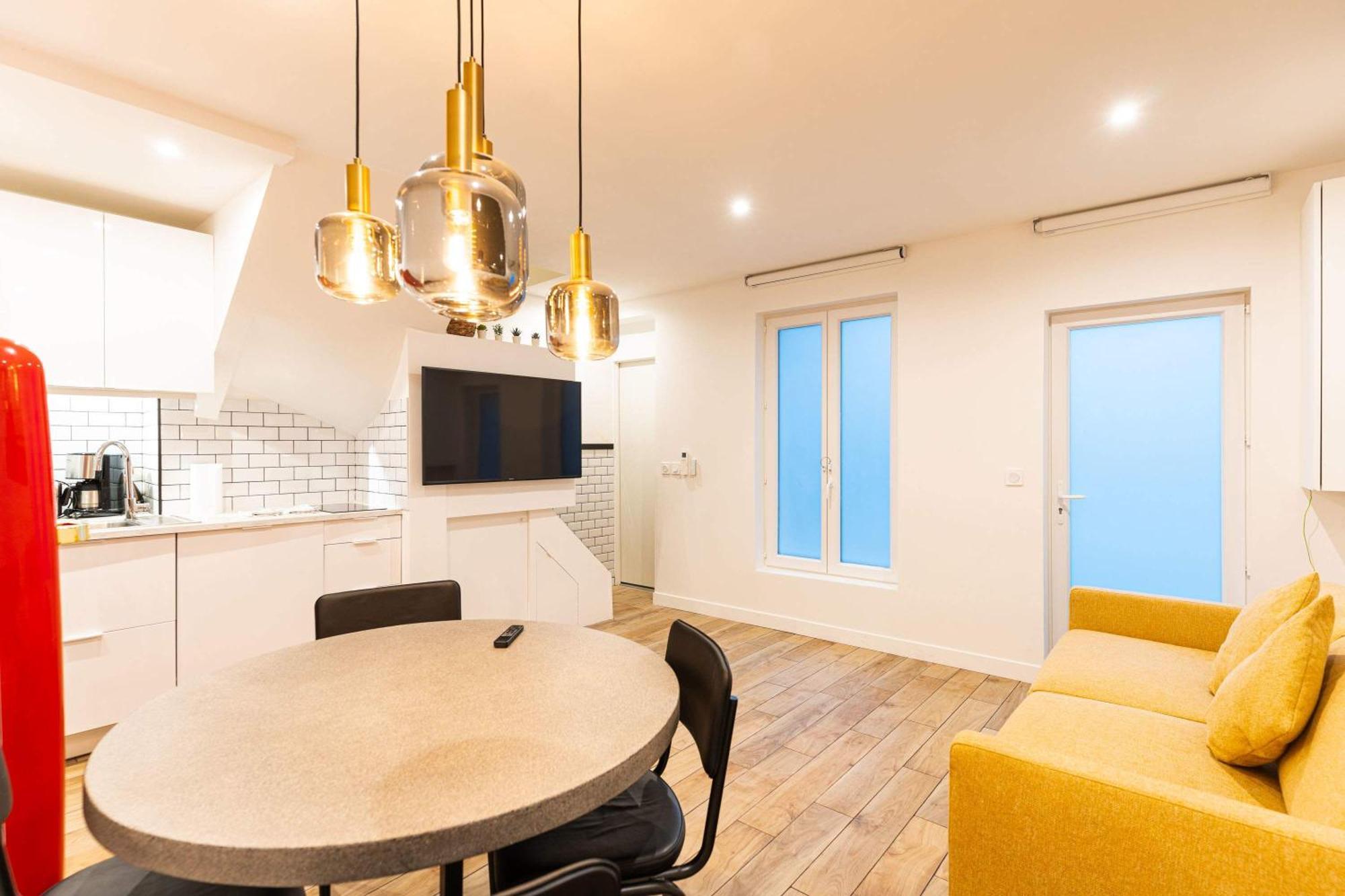 Town House Nation, Bastille, Ac By Lcc Agency * Paris