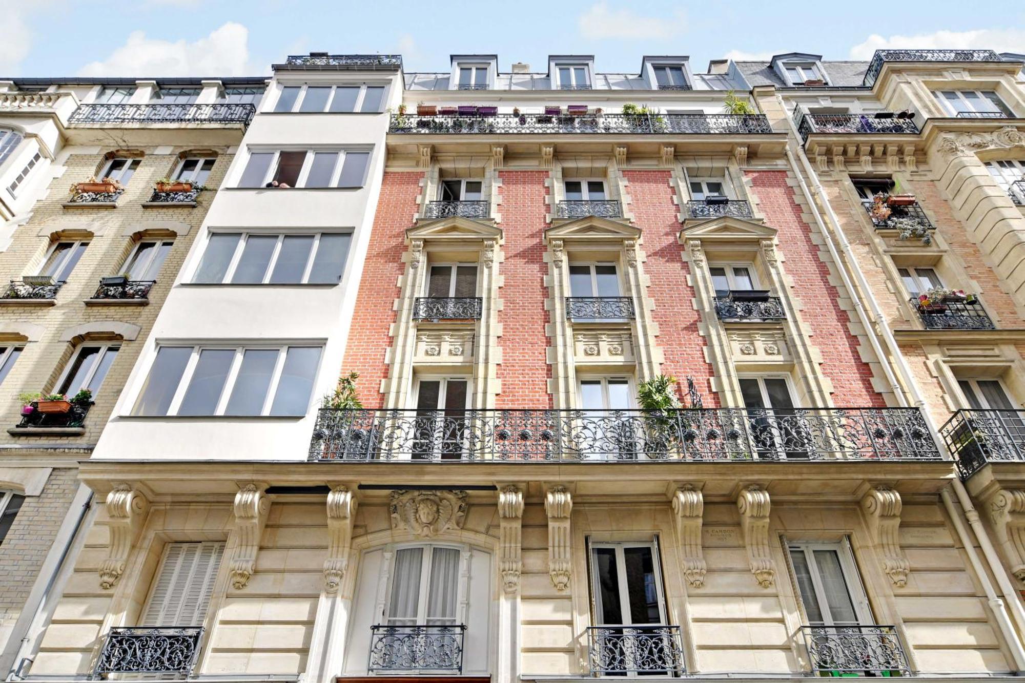 Spacious - 2br-4p - Place De Clichy * Paris