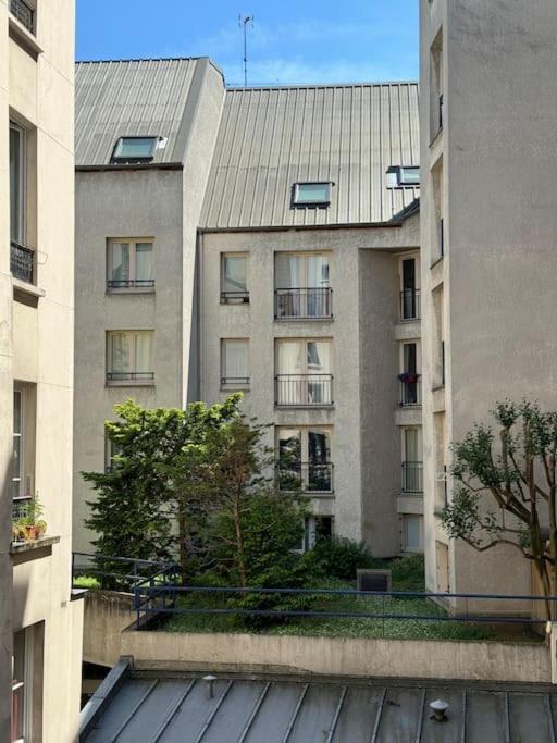 Rue Des Ecoles *