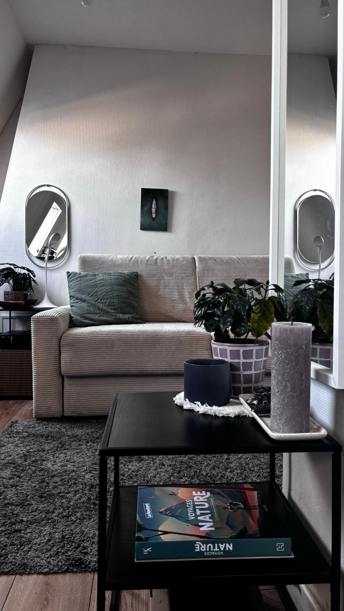 Apartment Petit - 10eme Arrondissement Paris