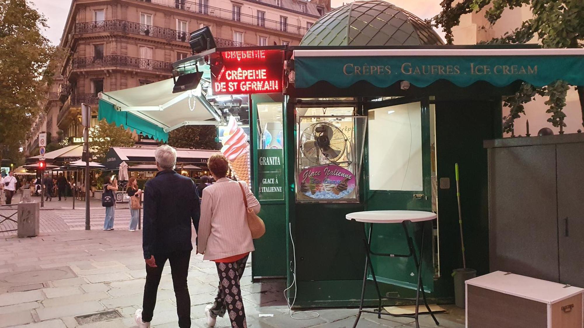 Gare Montparnasse,gorgeous Place, Center ,close To Eiffel Tour And Louvre Meusm , Front Metro *
