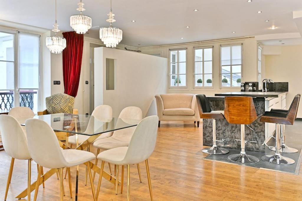 Appartement Grand 150m2 - Ii Paris