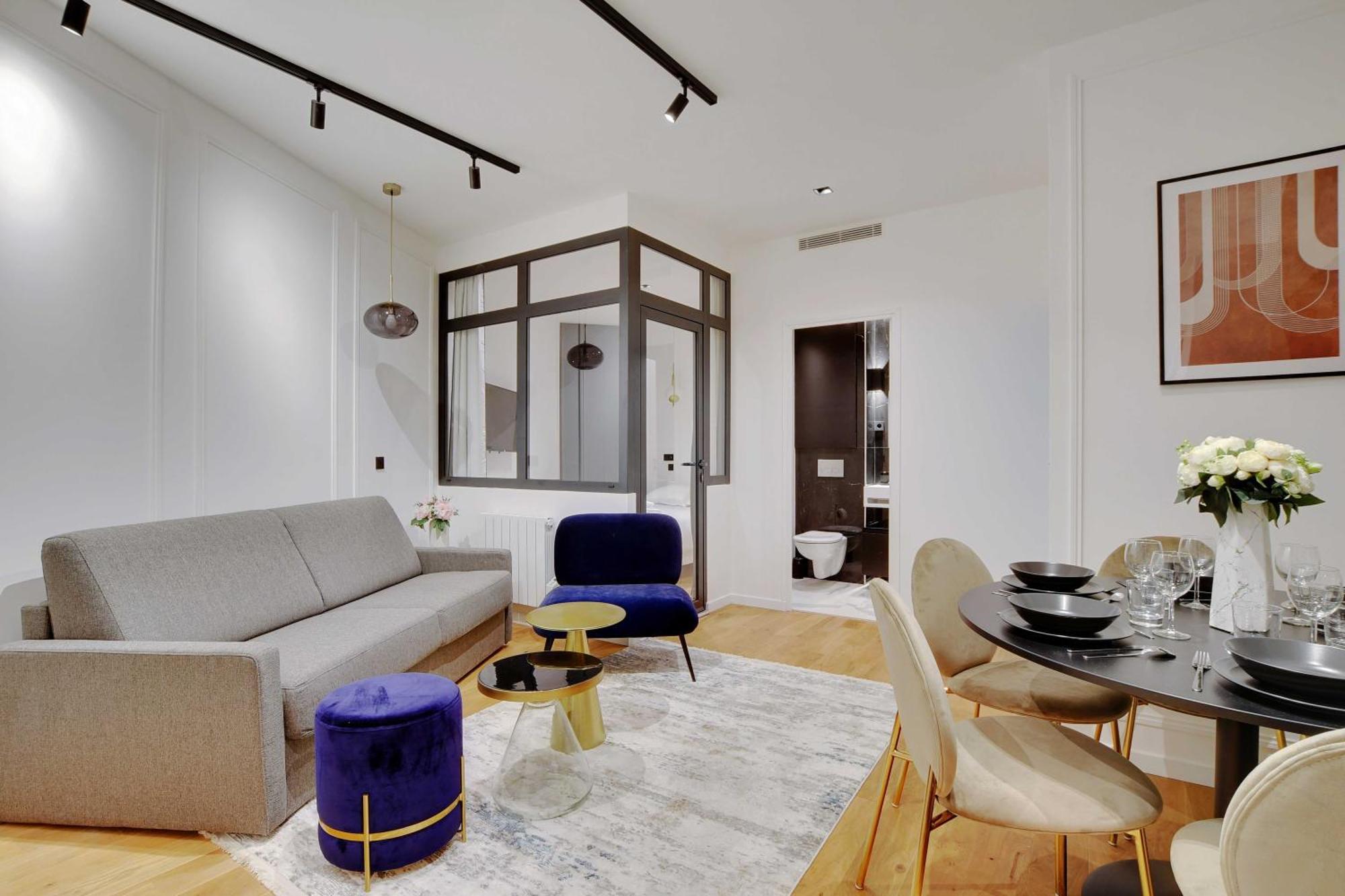 Authentic - 2br - 6p - Moulin Rouge Paris