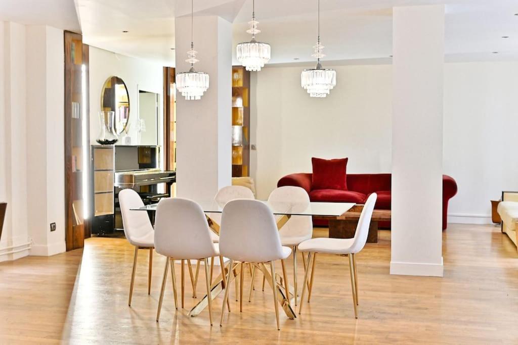 Appartement Grand 150m2 - Ii Paris