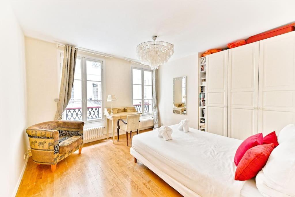 Appartement Grand 150m2 - Ii Paris