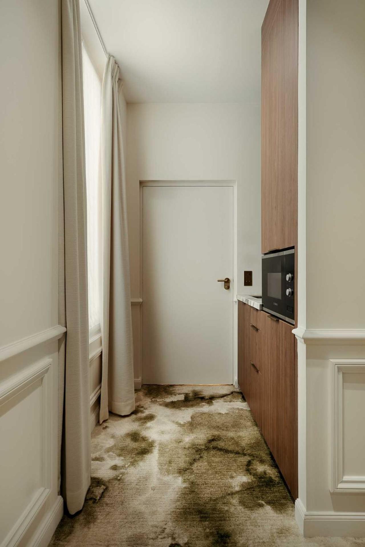 Leon Apartment *
