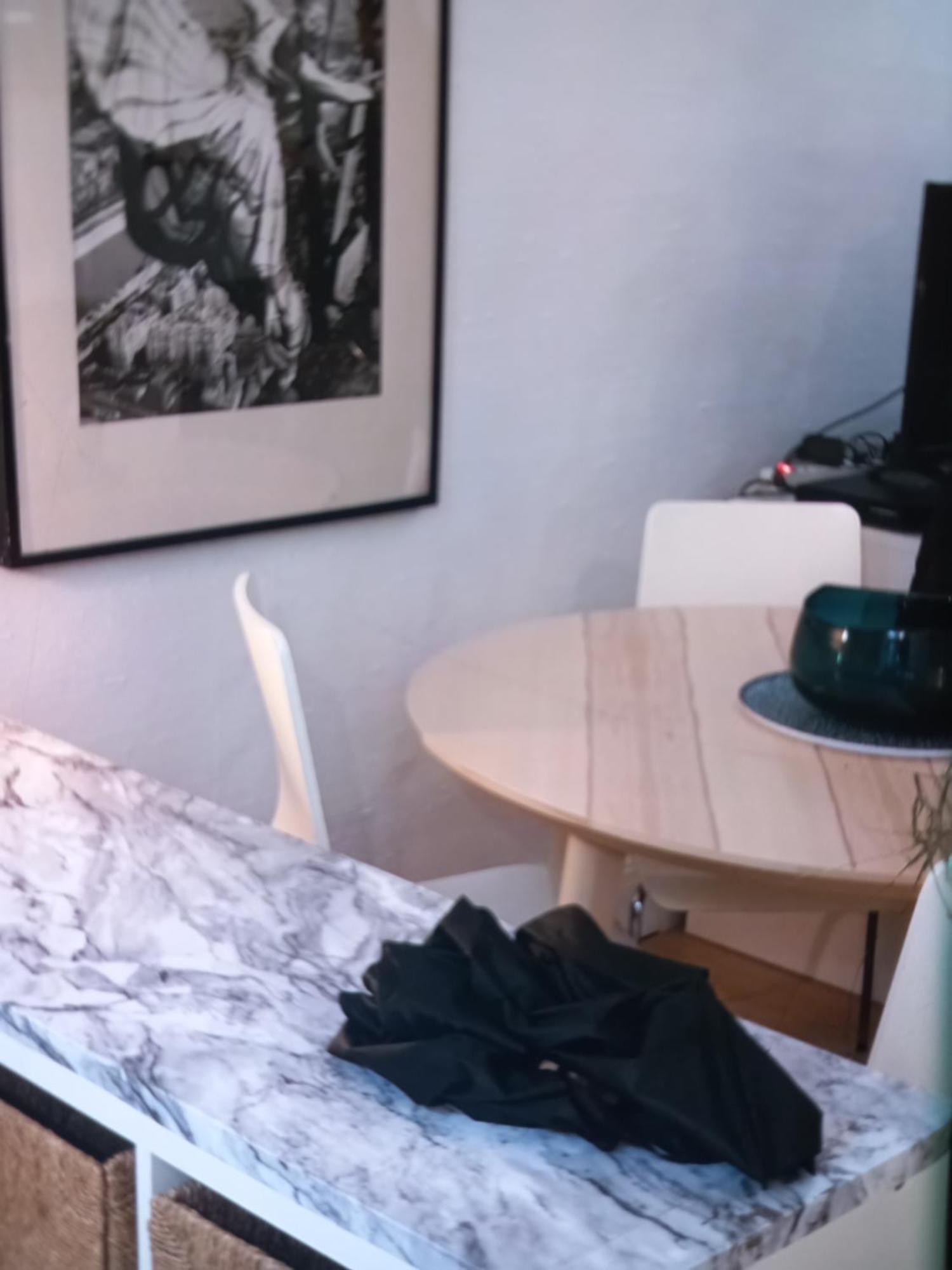 Homestay Gare Montparnasse,gorgeous Place, Center ,close To Eiffel Tour And Louvre Meusm , Front Metro Paris