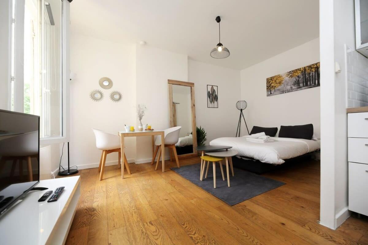 Apartment Avec Bureau Proche Montmartre - P2 Paris