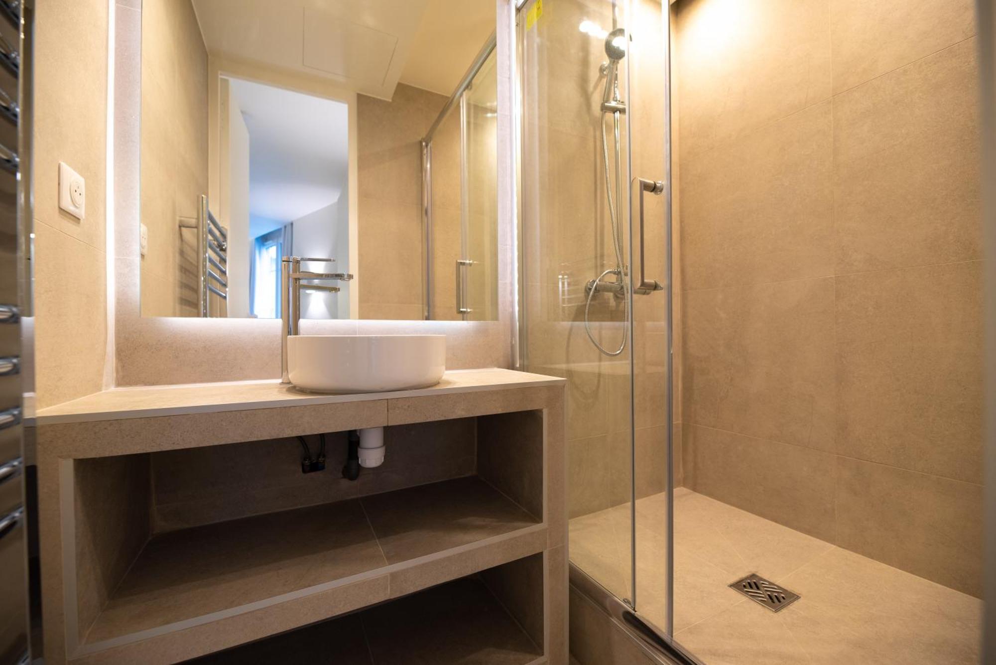 Cia - 2br Madeleine Champs Elysees Appartement