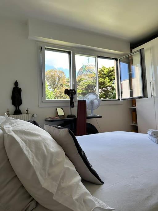 Private Bedrooms Near Eiffel Tower * Paris