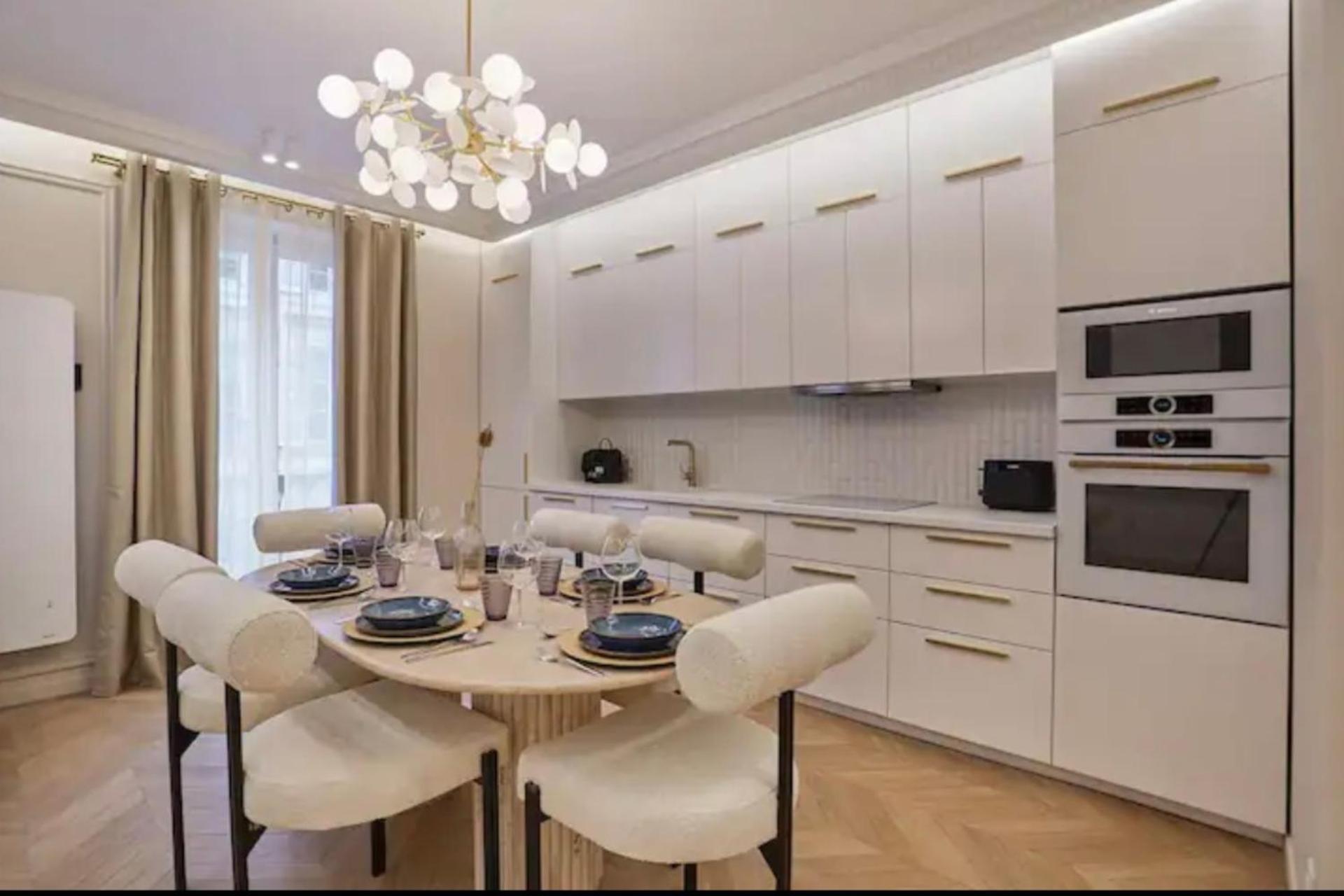 Aparthotel Luxurious *