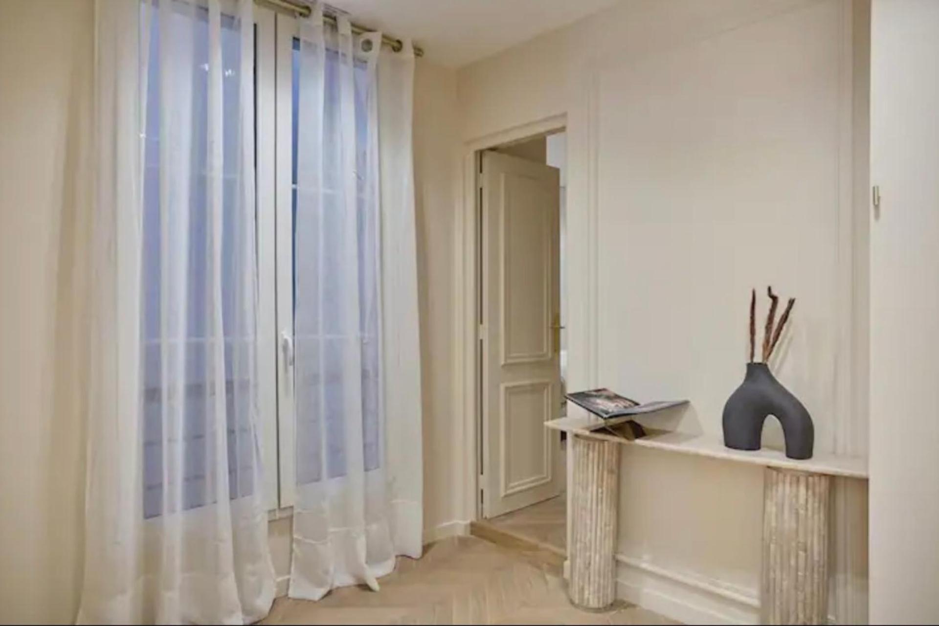 Luxurious Paris