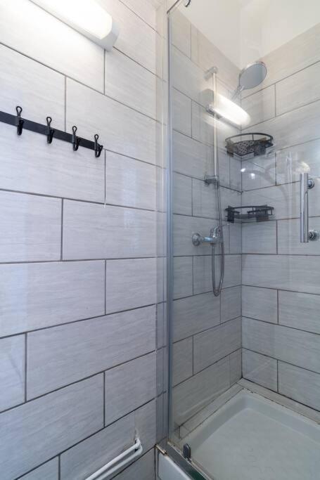 Apartment 2 Pers Bastille 11 *