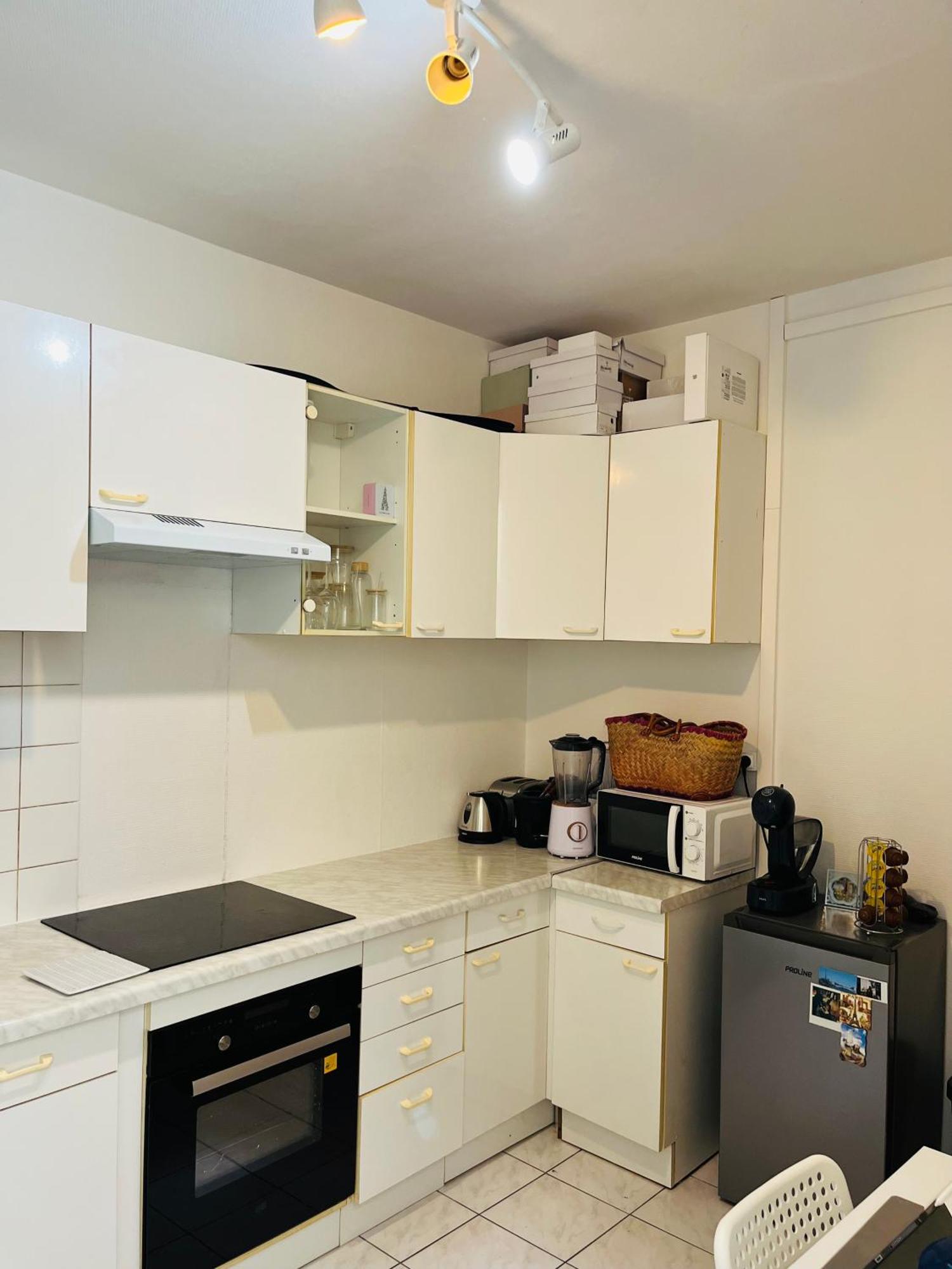 Privatunterkunft In Montmartre, Paris, Near Sacre-coeur Read Host Profile For Booking Paris