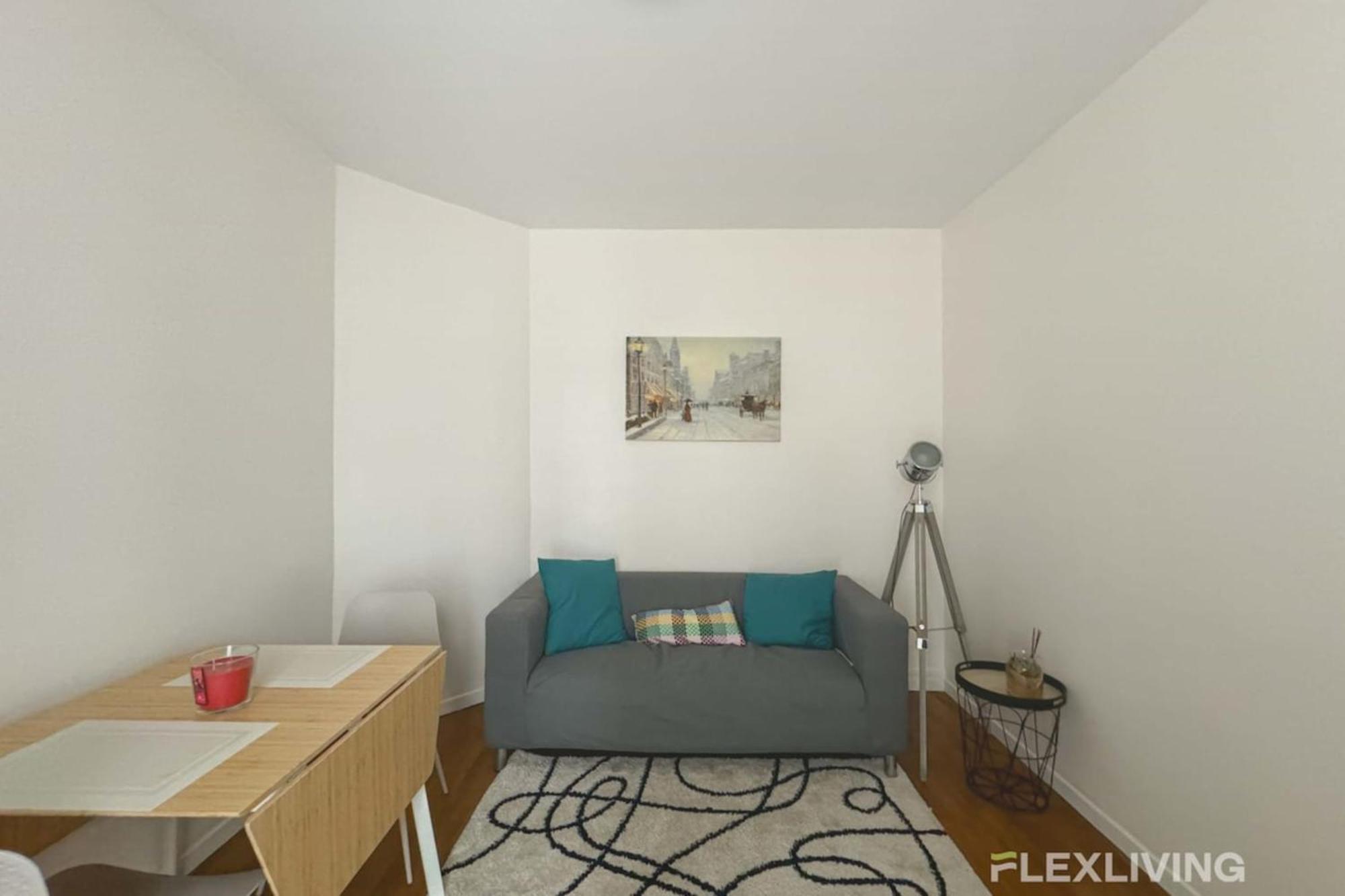 Flexliving - - *
