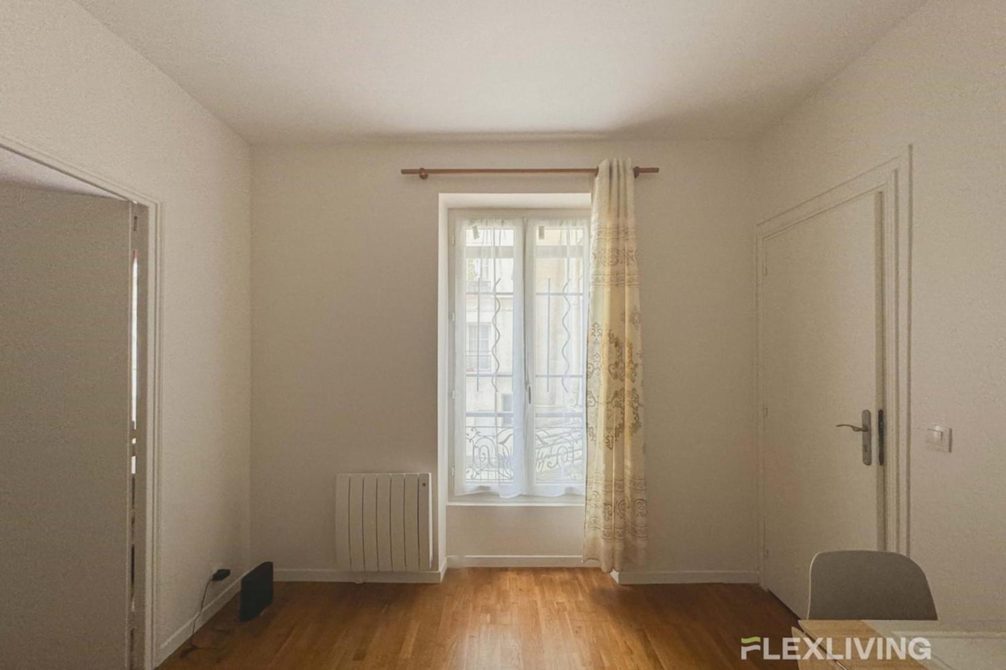 Flexliving - - *