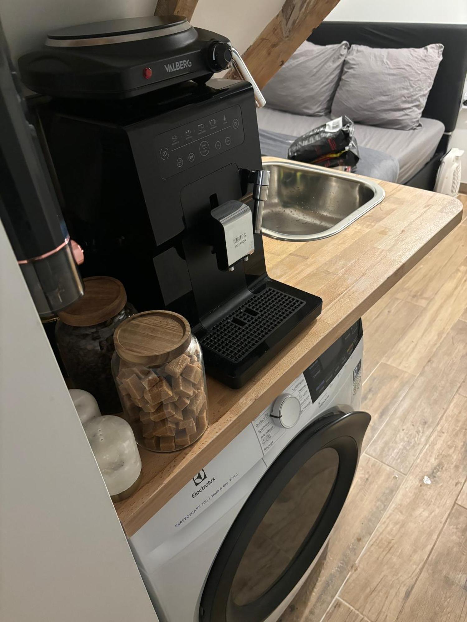 Appartement Petit A Proximite Des Galeries Lafayette Paris